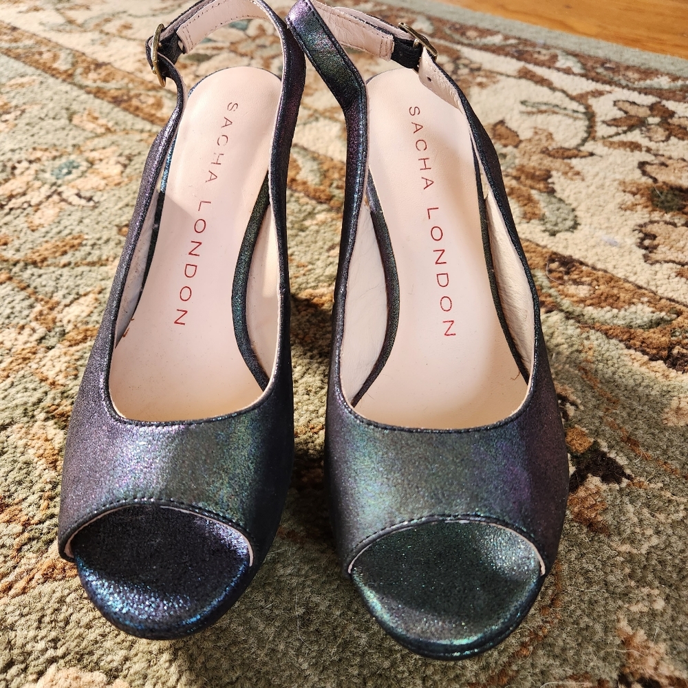 Sacha London luxury leather stunning peacock green heels sandals size 7.5